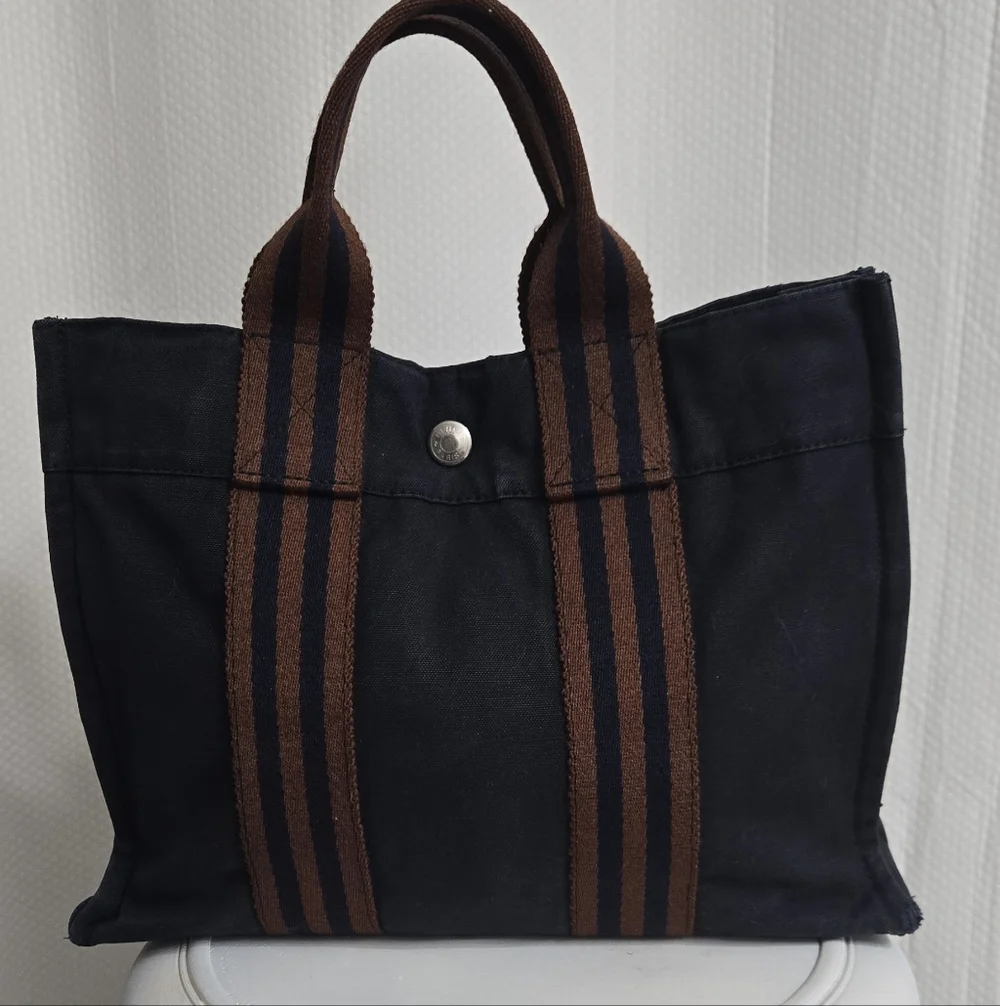 EUC Hermès Fourre-Tout Tote Bag – Navy Canvas with Brown Striped Handles w/COA